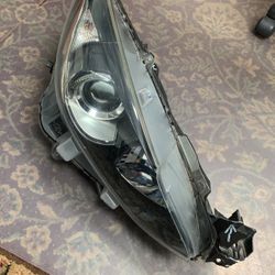 2014 -2016 MAZDA 3 HALOGEN FRONT RIGHT HEADLIGHT BPW951030A OEM