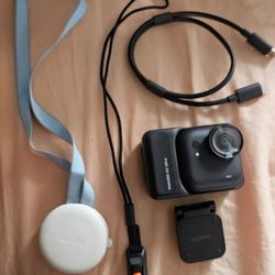 Insta360 Go Ultra - Vlog Camera Black