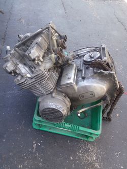 Kawasaki kz750 parts engine