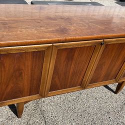 Mid Century Lane Cedar Chest