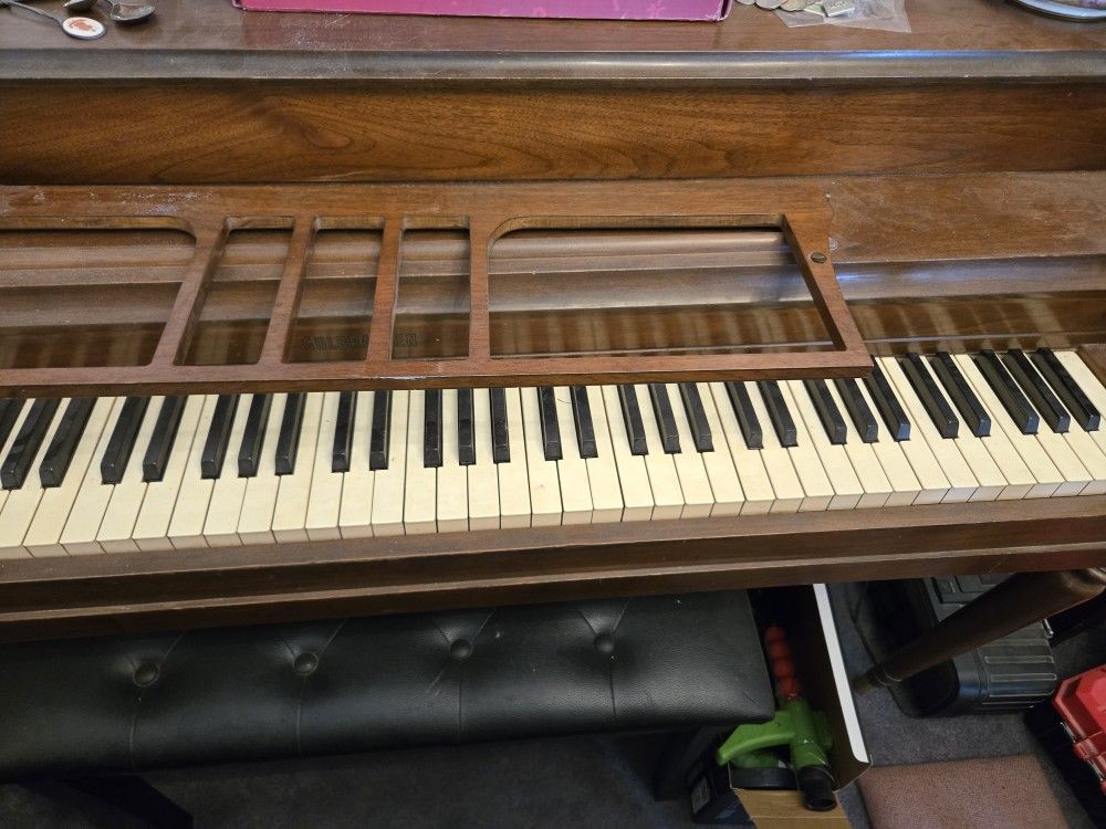 Free Piano
