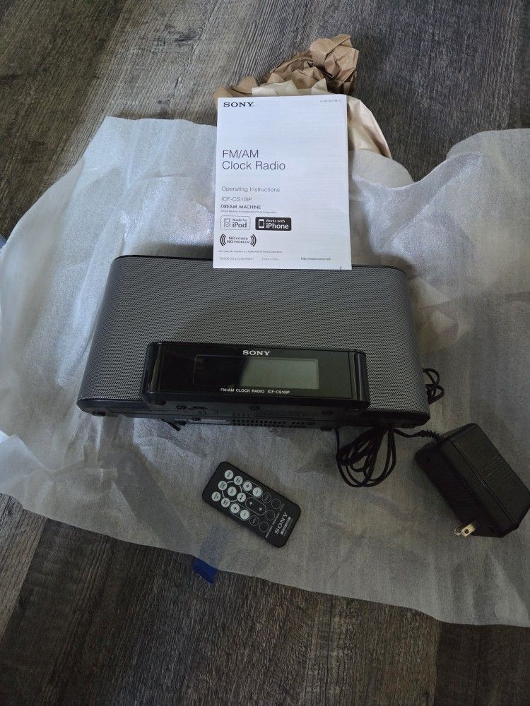 SONY Dream Machine ICF-CS10iP iPod Dock & AM/FM Clock Radio