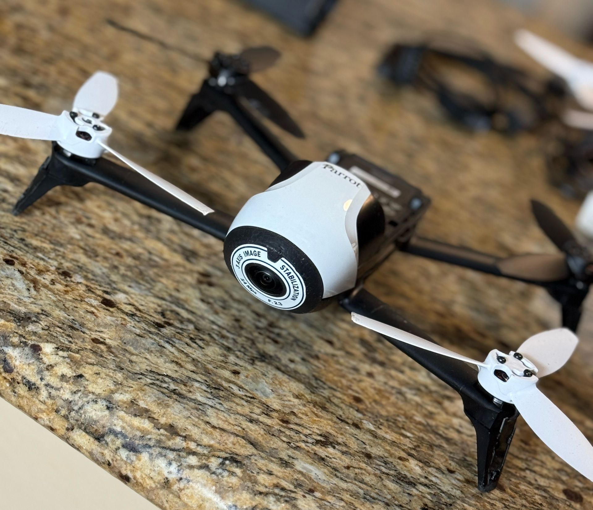Parrot Bebop 2 FPV Drone