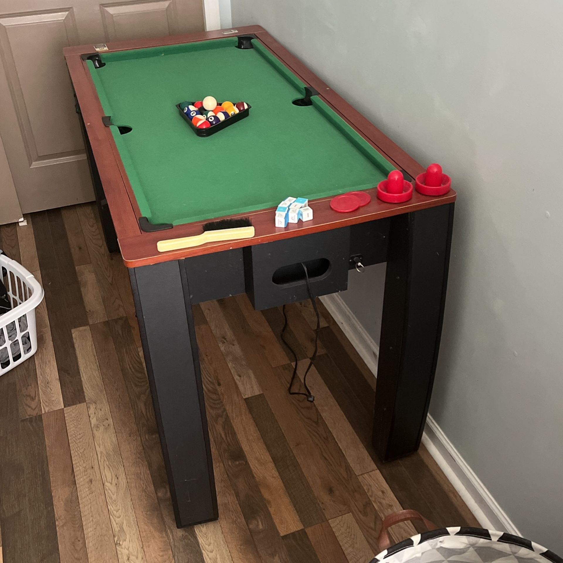 Pool table And Hockey Table