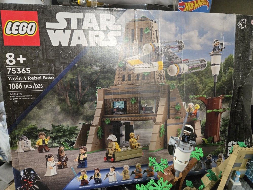Lego Star Wars 75365 Yavin 4 Rebel Base Complete