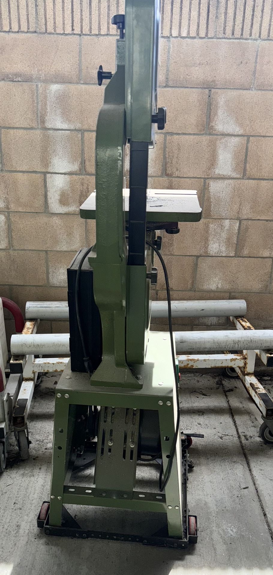 Lobo Bandsaw model BS-0143r