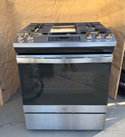 30” GE Range