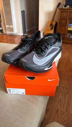New Nike Zoom fly 6 size 11