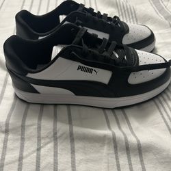 Youth PUMA SHOES SIZE 7