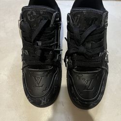 Black Louis Vuitton Trainers Size 8