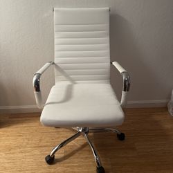 White And Chrome Office Chair 