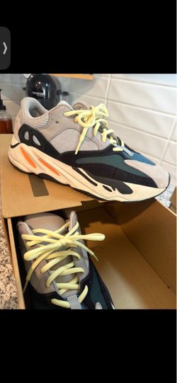 Yeezy boost 700