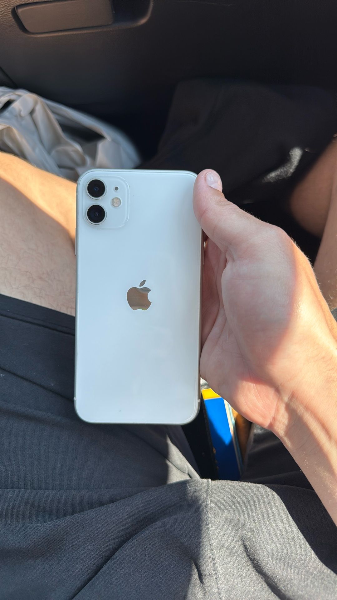 iphone 11 (unlocked)