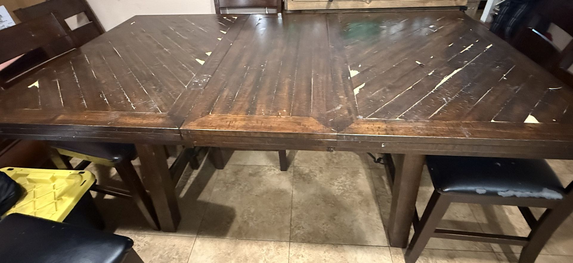 FREE TABLE