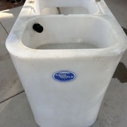 Aqua World Bait Tank
