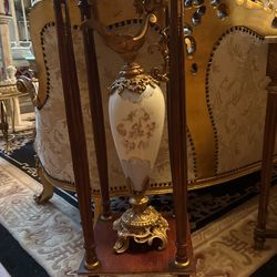 Beautiful, Crystal And Bronze Earn