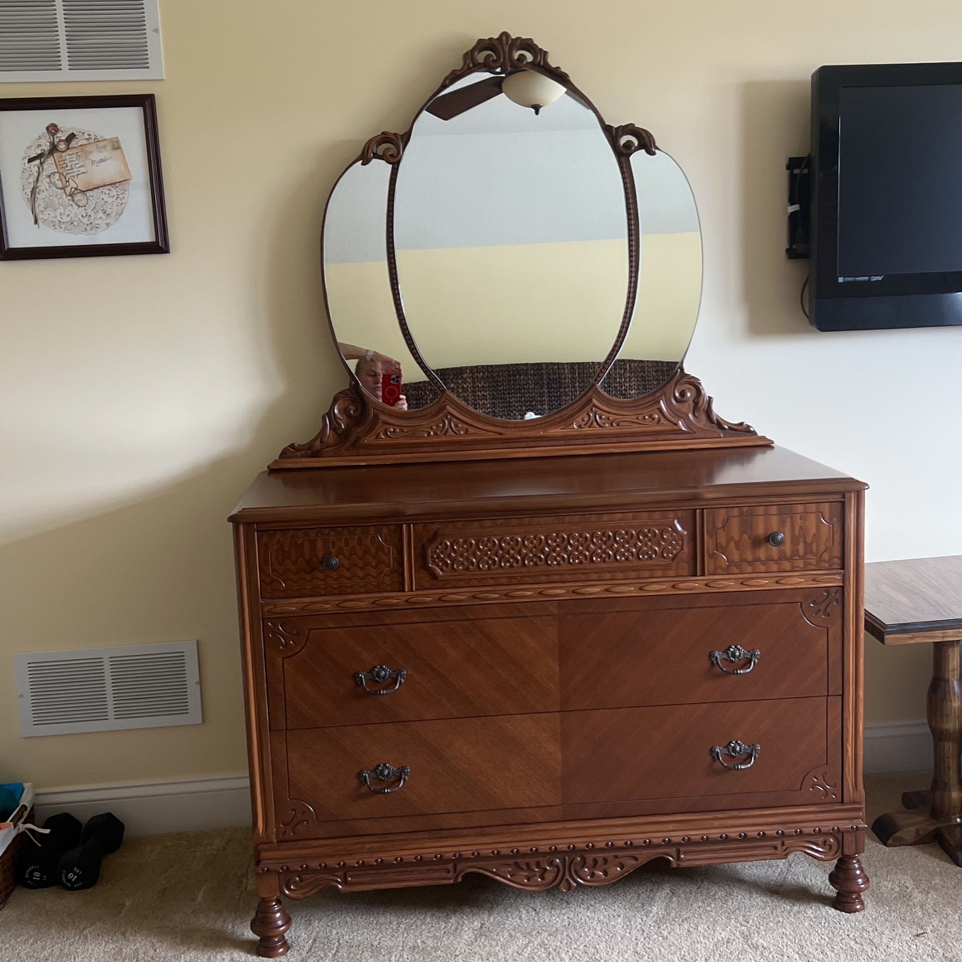 1920’s Art Deco Walnut Bedroom Furniture 