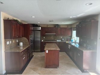 Whole kitchen cabinet