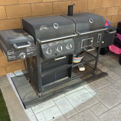 Pro Series Smoke Hollow - 4-1 Grill (Propane & Charcoal)