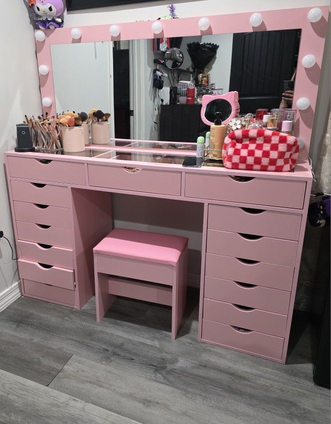 Make Up Vanity