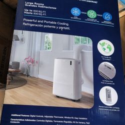 DeLonghi Pinguino PACEM369S 500-Sq. Ft. Portable Air Conditioner