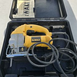  DeWalt DW317 Variable Speed Orbital Jig Saw
