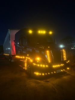 Freightliner, Cascadia and 53 dryvan 2016 Truck 2019 dryvan