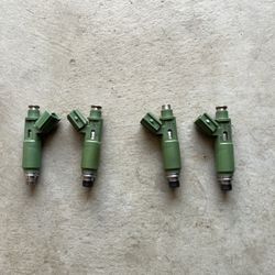 2003 -2007 Toyota Corolla Fuel Injectors