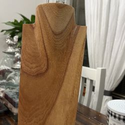 Necklace Maniquin Wooden 