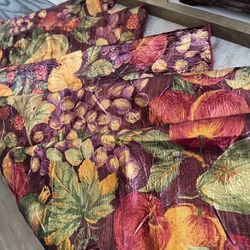 🍇 Set of 6 Vintage Fall Autumn Foiled Shiny Metallic Reusable Napkins