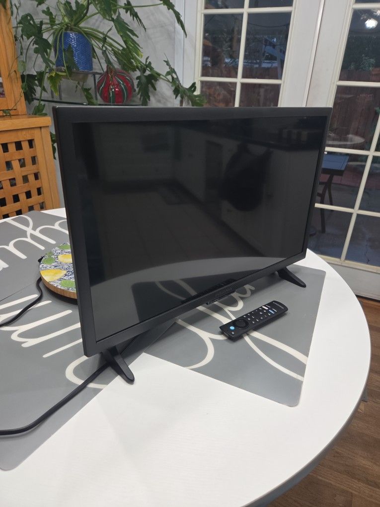 Tv 24 Inch INSIGNIA Brand / REMOTE