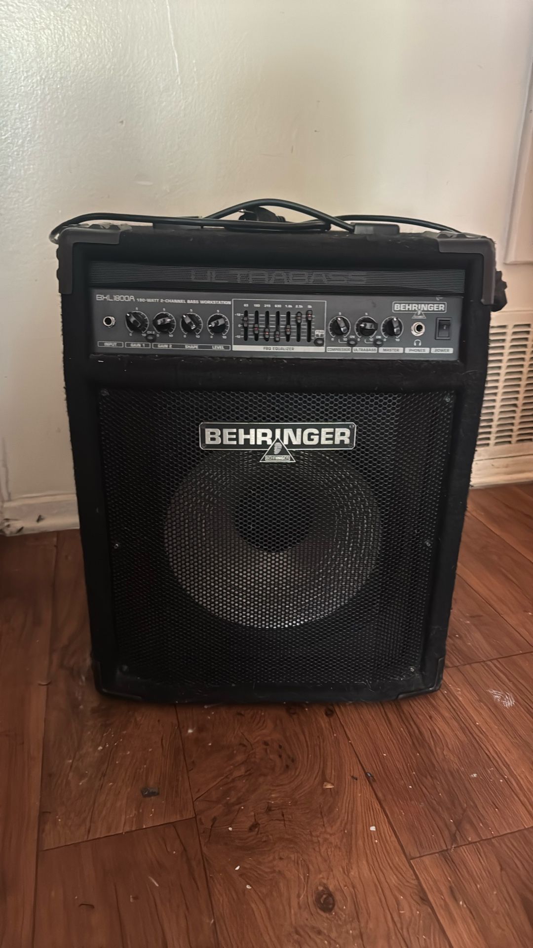 BEHRINGER. Amp/Bass Workstation