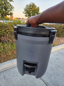 Stanley 2-Gallon Water Jug / Beverage Dispenser (Black & Gray)