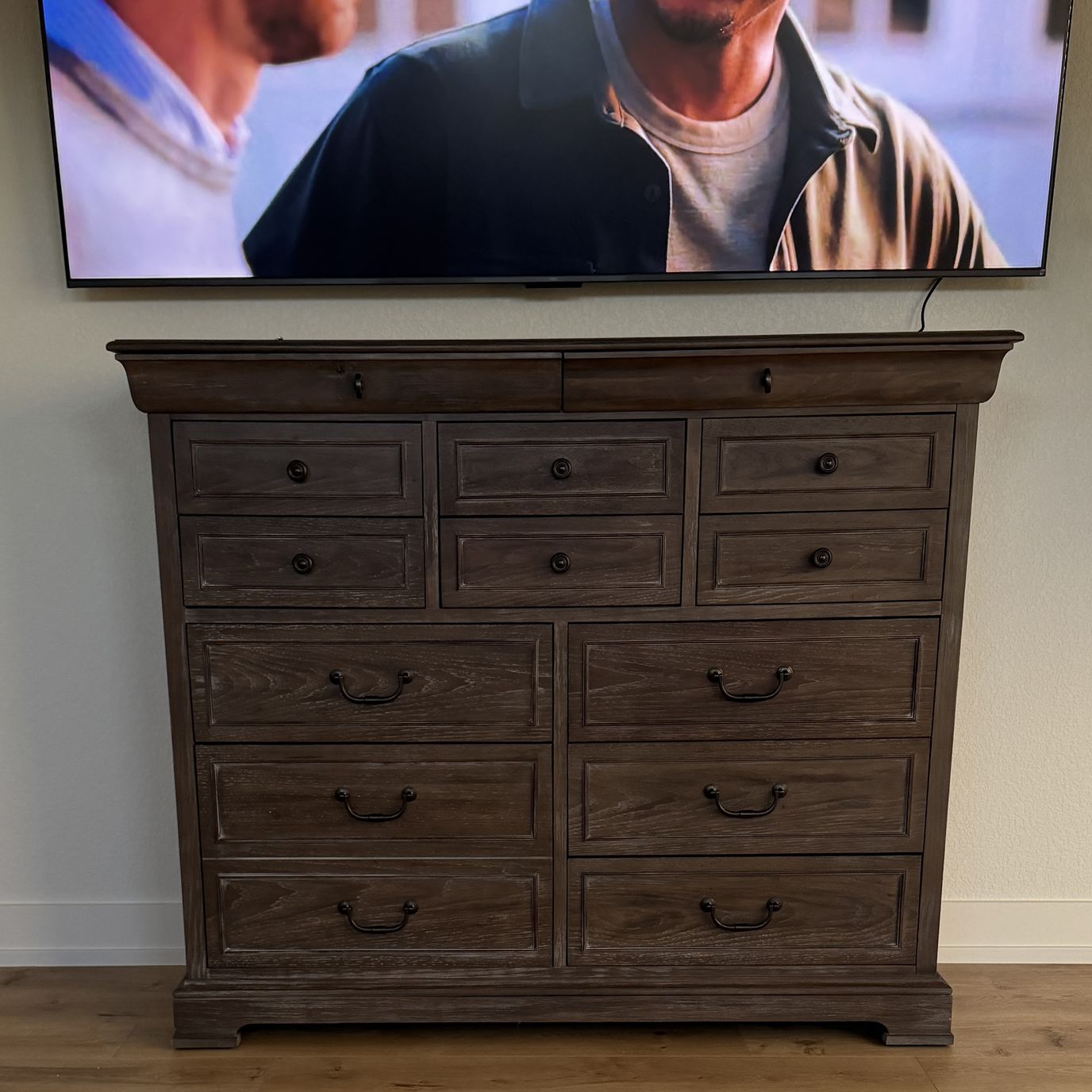Chest of Drawer