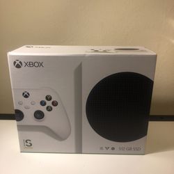 Xbox One s 500GB BRAND NEW