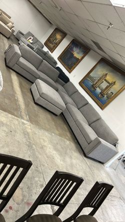 PRICE DROPPED! Big Sectional 167"X122" Clearance Sale