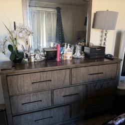 Queen Size bedroom Set 