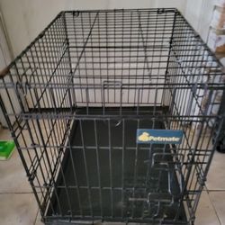 DOG CRATE / MEDIUM