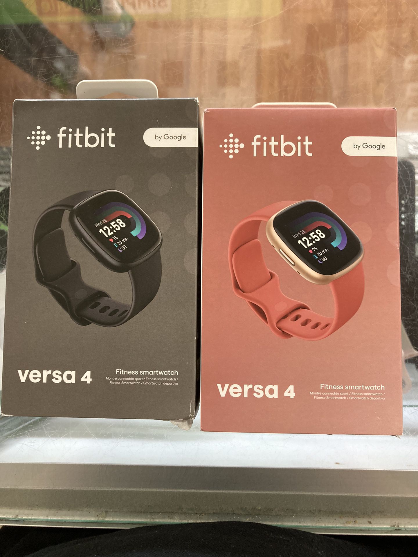 Fitbit Versa 4 Fitness Smartwatch - Black/Graphite Aluminum /Pink