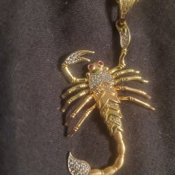 14k gold pendant and chain