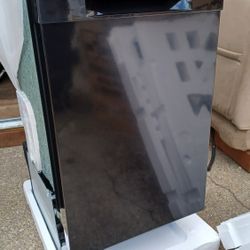 BRAND NEW DISHWASHER (compact)