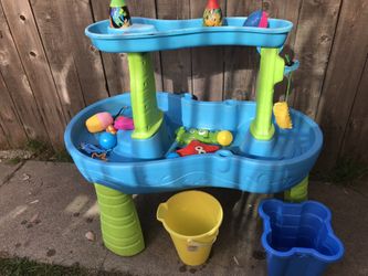 Water Table With Toys $25 Used Clean South La 90043 