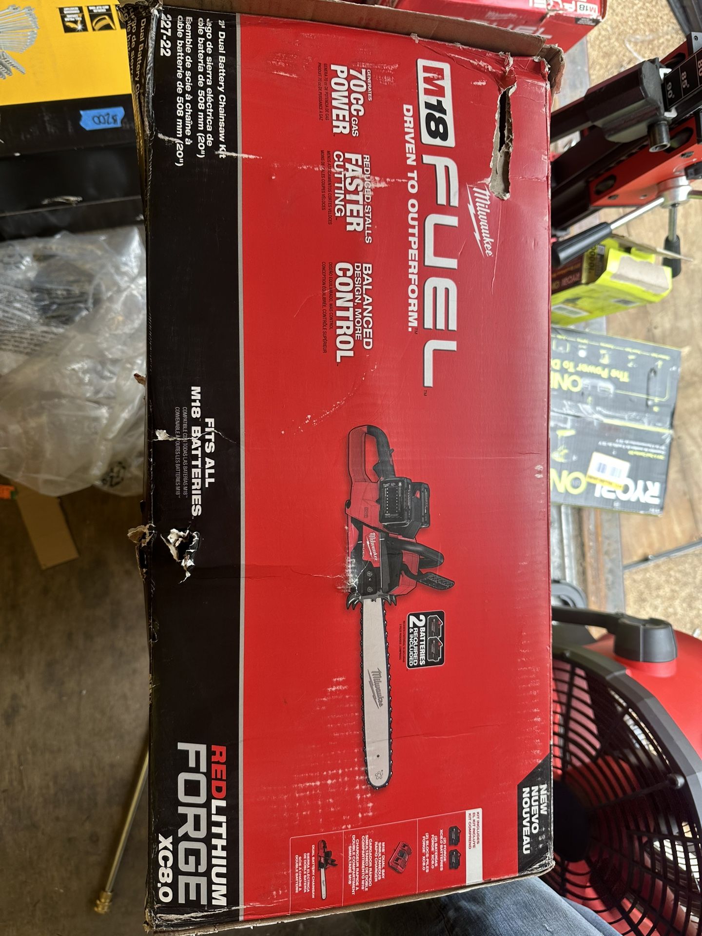 Milwaukee M18 FUEL 18V Brushless Cordless 20 in. Dual Battery Chainsaw Kit with (2) 8.0 Ah FORGE Batteries, Dual Bay Rapid Charger