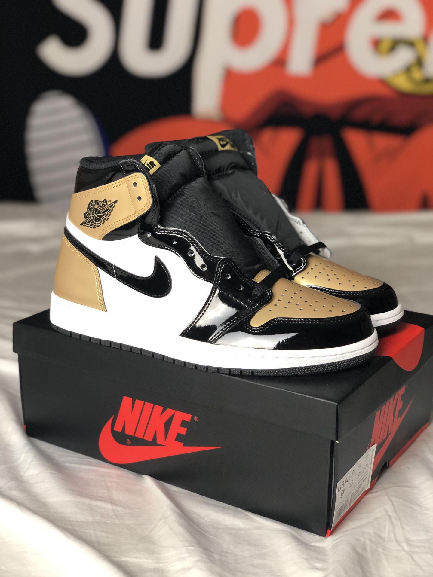 DS Jordan 1 Gold Toe size 9.5