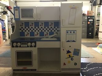 Melissa and doug play kitchen