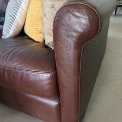 Leather Sofá - Brown