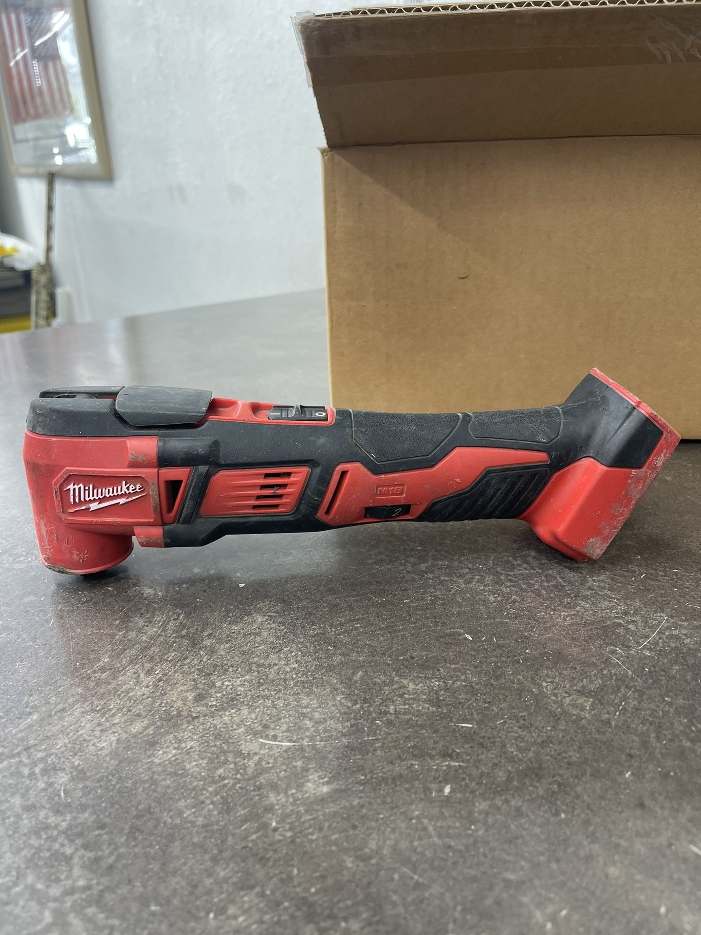 Milwaukee Multi Tool 2626-20