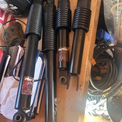 Amortiguadores Para GMC Yukon Or Tahoe