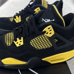 🔥 Air Jordan 4 Retro “Thunder” (GS) – Size 6.5 YOUTH🔥