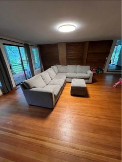 Clean Light Gray Sectional Sofa w/ Ottoman